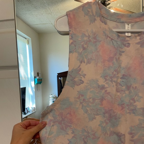 Fabletics Jade Muscle Tank - Picture 5 of 7